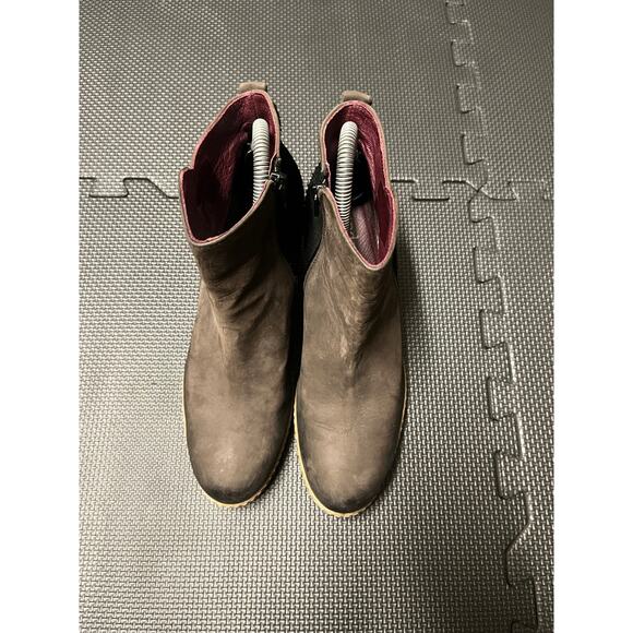 Sundance Suede Leather Brown Ankle‎ Booties Italy Womens Size 38 US 8 - Picture 2 of 8